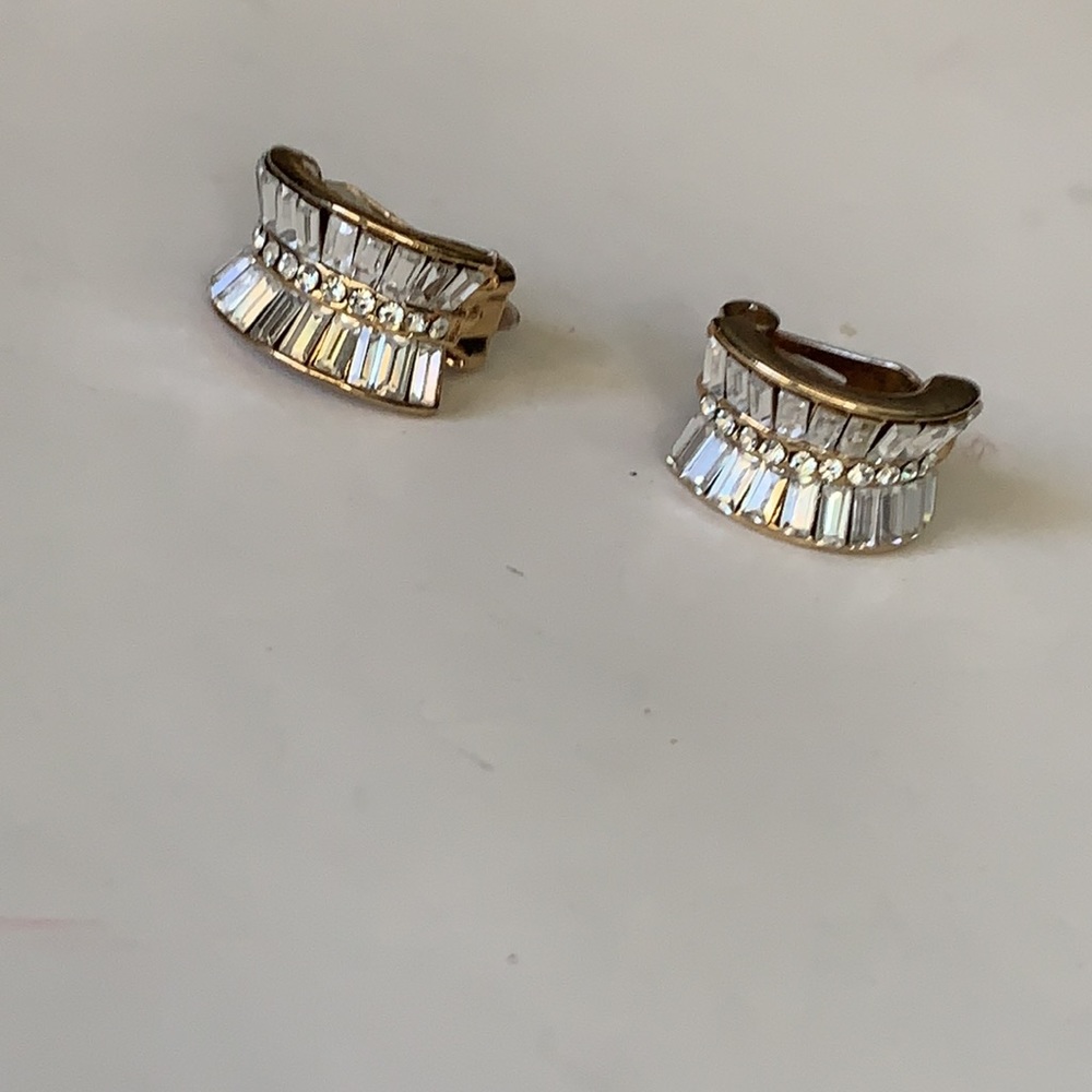 Vintage clip crystal earings